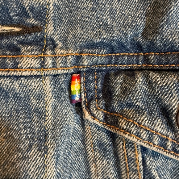 🌈 Levi's Future Pride Jacket (M) Limited Edition - Picture 10 of 16